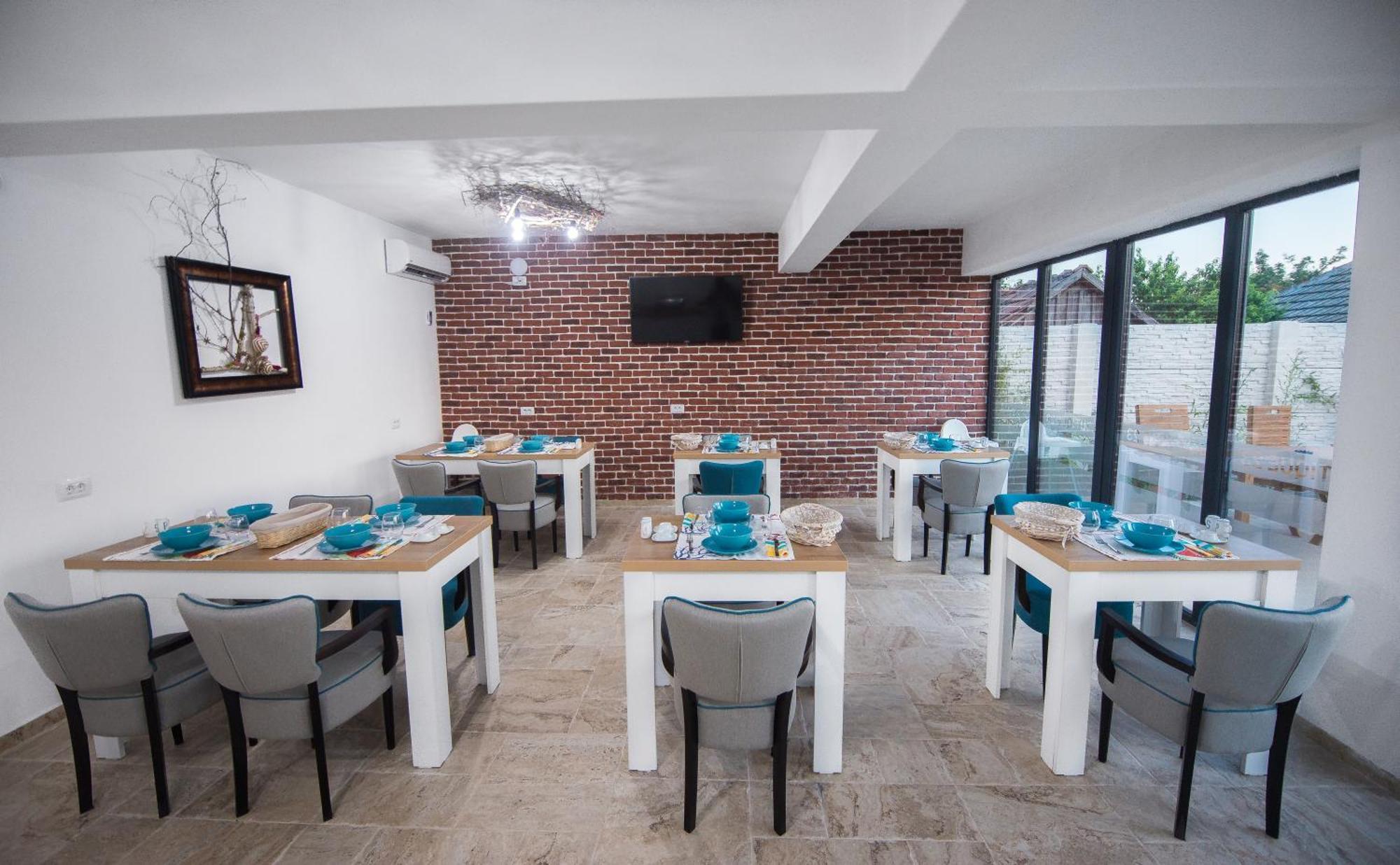 Hotel Boutique 23 Douăzeci şi Trei August Exteriér fotografie