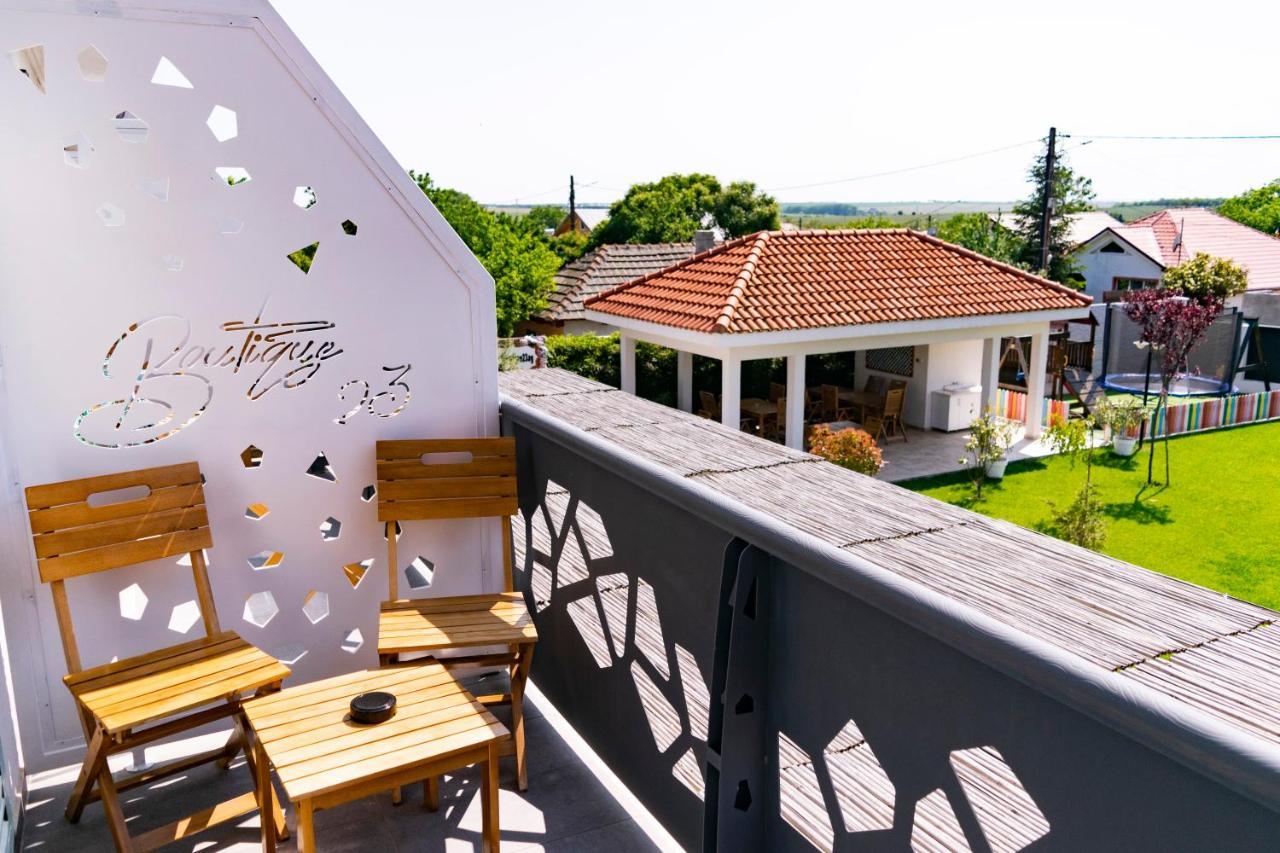 Hotel Boutique 23 Douăzeci şi Trei August Exteriér fotografie