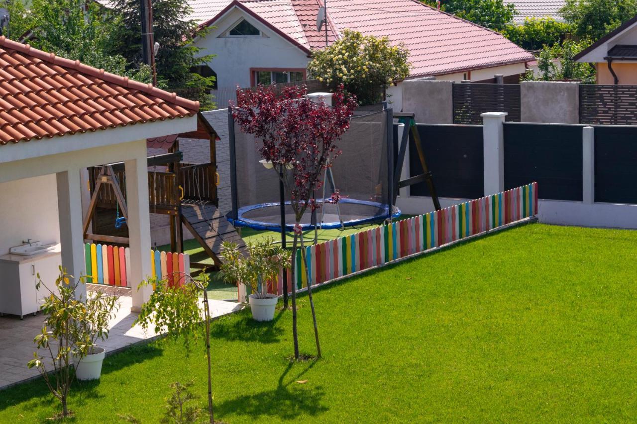 Hotel Boutique 23 Douăzeci şi Trei August Exteriér fotografie