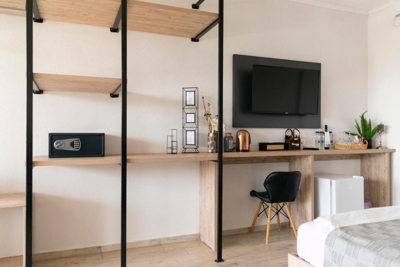 Hotel Boutique 23 Douăzeci şi Trei August Exteriér fotografie